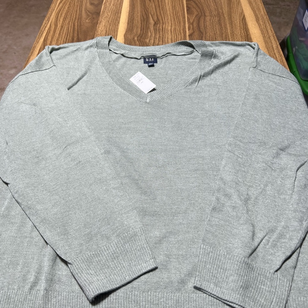 Women’s Gap V Neck Sweater Size XXL